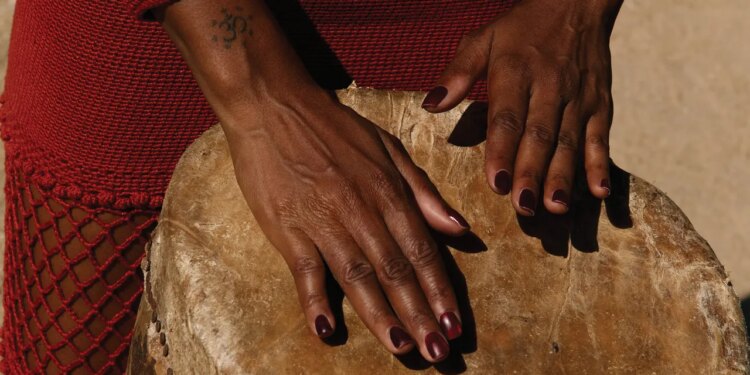 Uñas patrias: las manicuras más elegantes para celebrar a México en septiembre 2026