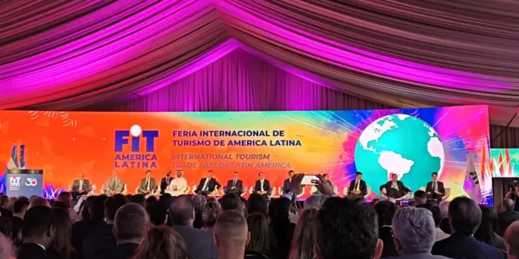 Villa La Angostura promociona su propuesta turística en la FIT 2026