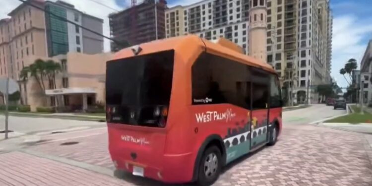 West Palm Beach lanza sistema de transporte eléctrico con viajes por menos de un dólar – Telemundo Miami (51)