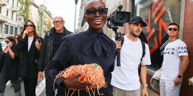 That’s Sprezzatura! Vogue Editor’s Favorite Street Style Pics From Milano