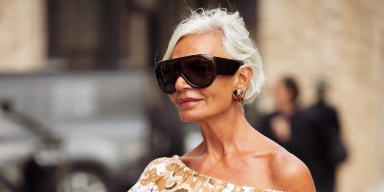 What Is the ‘Facelift’ Manicure? Vogue Investigates