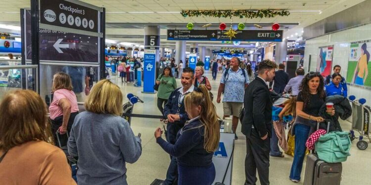 ¿Por qué los residentes de Florida deberían planear sus viajes de fin de año hoy mismo?