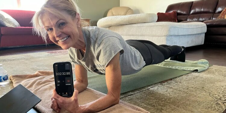 At 61, DonnaJean Wilde Can Plank for 5 Hours. Here’s Her Secret