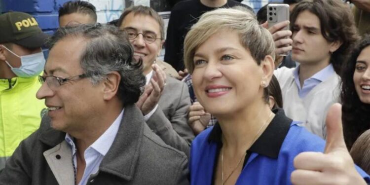 Exasesora señala a esposa de Gustavo Petro por presuntos viajes con droga y el traslado de 2,5 millones de dólares desde Venezuela