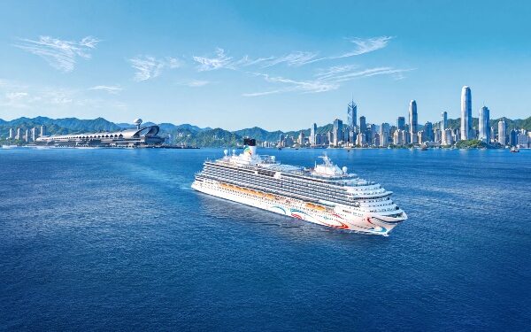 Adora Cruises presenta temporada 2027 con puerto base en Hong Kong para el Adora Flora City