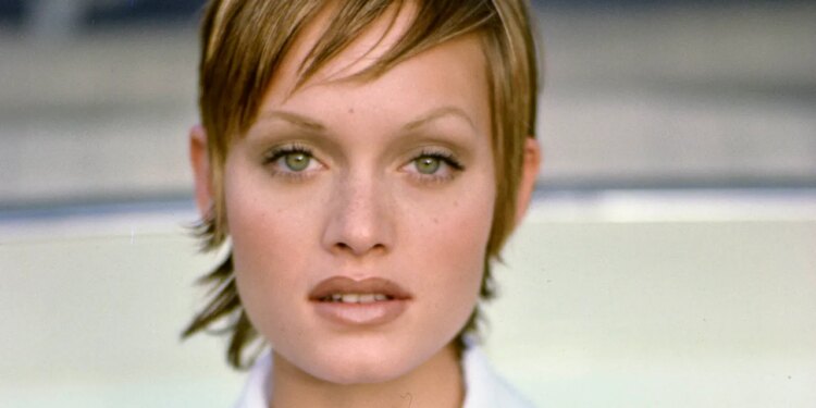 Amber Valletta Has Always Had Great Hair