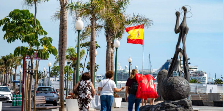 Arrecife prevé recibir cinco cruceros con cerca de 14.000 pasajeros entre este martes y el próximo lunes