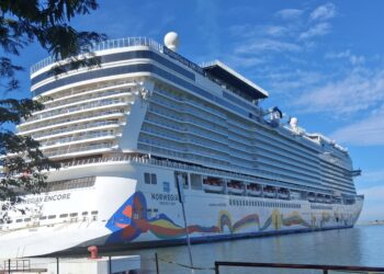 Llega a Puerto Vallarta el último crucero de octubre