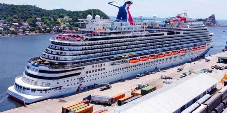 Cruceros elevan 12% arribos a puertos mexicanos