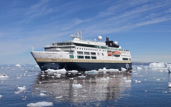HX Expeditions cierra temporada ártica con mayor recopilación de datos científicos de su historia