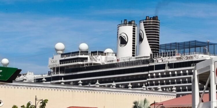 Inicia temporada alta de cruceros en Puerto Vallarta con 21 arribos en octubre