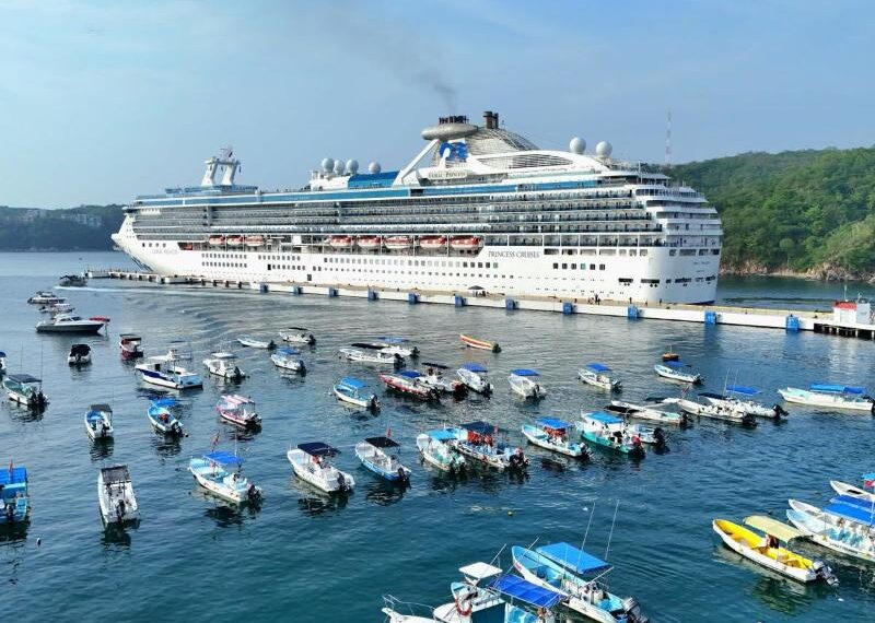 Inicia formalmente la Temporada de Cruceros en Huatulco con importante derrama económica
