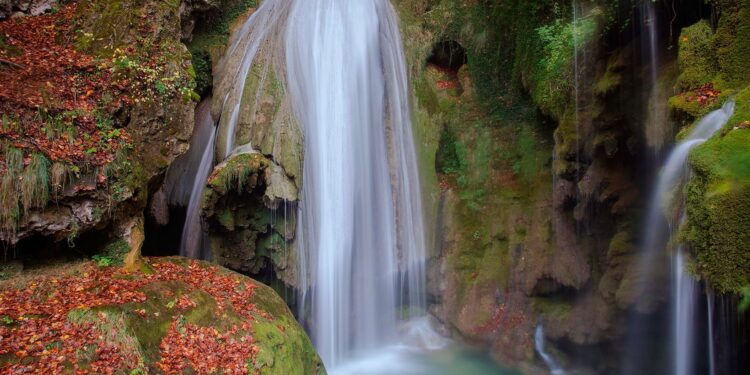 cascada de aguas