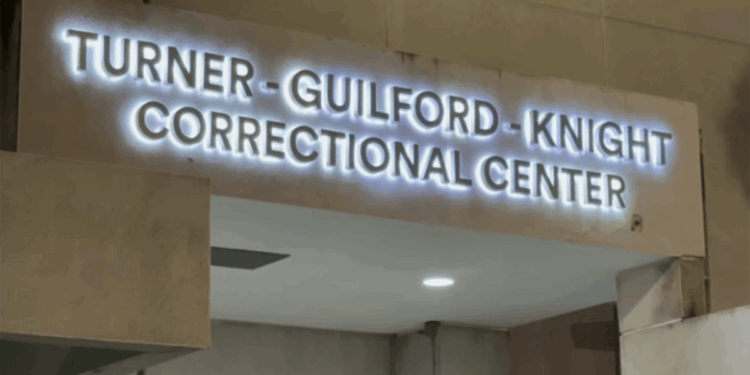 Arrestan a conductor de viajes compartidos acusado de agresión sexual – Telemundo Miami (51)