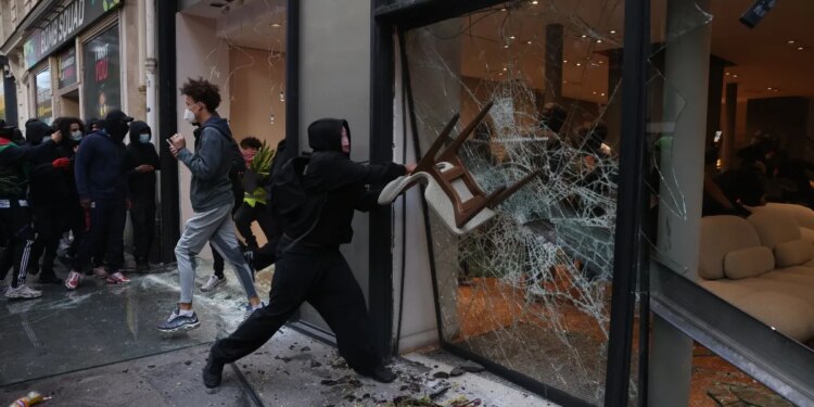 Retail Executives Speak Out After Store Looting in Paris