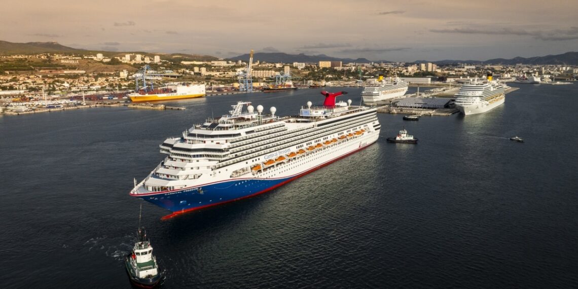 El Carnival Freedom vuelve al servicio y se abren las ventas para sus nuevos cruceros desde Norfolk para 2028-2029