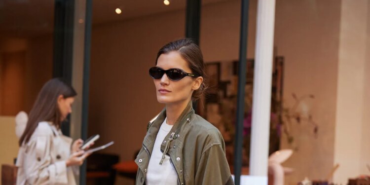The Model Off-Duty Uniform, Decoded
