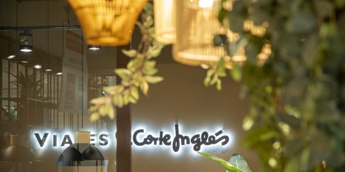 El Corte Inglés se hace con el 25% de su filial de viajes y recupera el control total