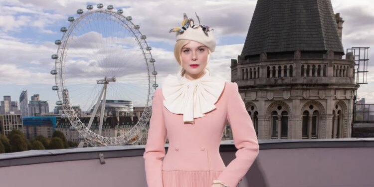 Elle Fanning’s ‘Hunger Games’ Style Officially Takes Flight