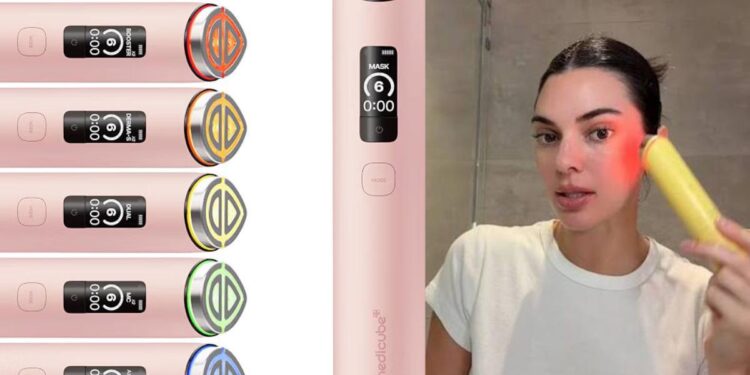 Dispositivo que Kendall Jenner usa para sus viajes Medicube Booster Pro