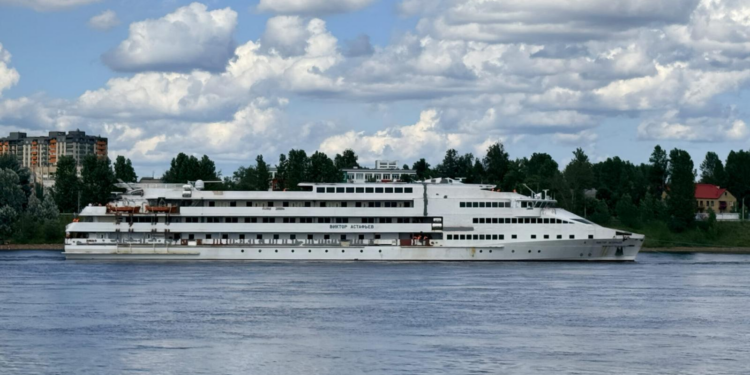 El crucero "Viktor Astafiev" será enviado por la Ruta del Mar del Norte al Territorio de Krasnoyarsk