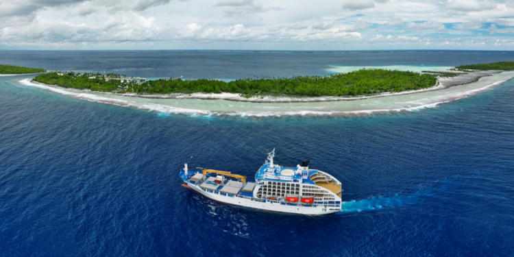 El crucero «más raro del Pacífico» que lleva pasajeros por la Polinesia desde 3.300 euros por persona