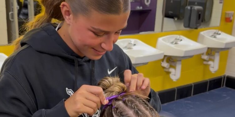 The Minnesota Mavericks Women’s Soccer Team Is Bonding Over Hair