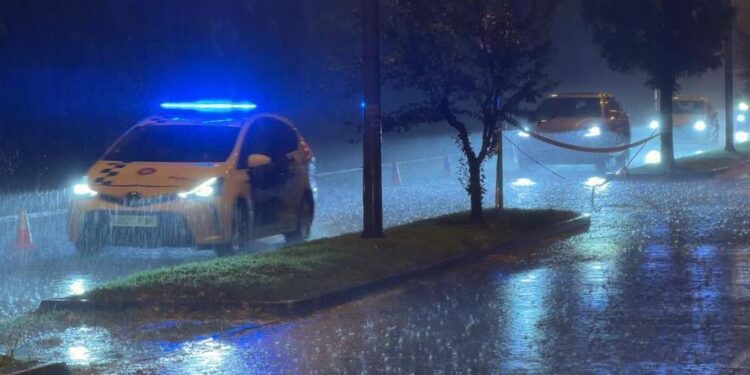 Envían un ES-Alert a Granollers para solicitar que eviten los viajes debido a lluvias torrenciales