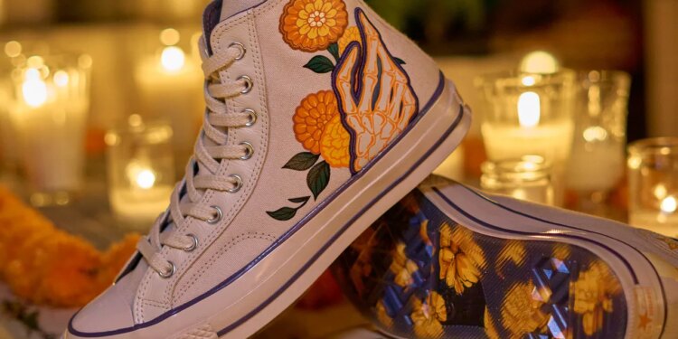 Estos Converse son la clave para llevar la tradición de Día de Muertos a tus looks de otoño 2026