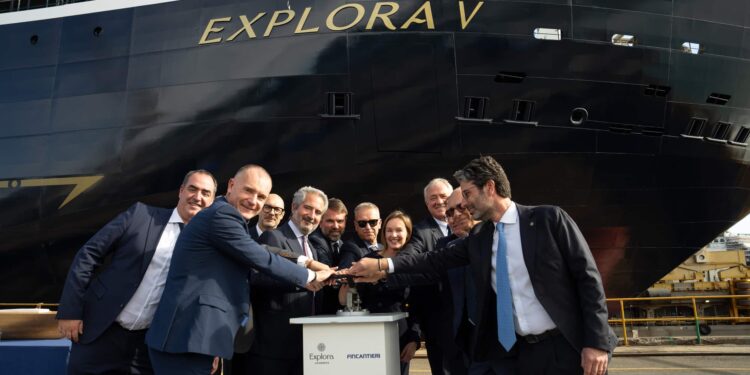 Cruises News Media Group - Explora Journeys celebra la puesta a flote de EXPLORA V y la ceremonia de la moneda de EXPLORA VI