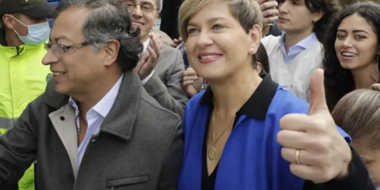 Investigan viajes de la exprimera dama de Colombia Verónica Alcocer a Caracas tras revelaciones sobre su gestión