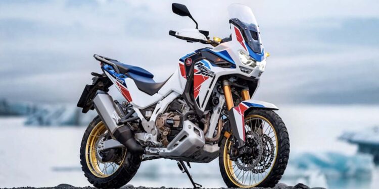 Honda Africa Twin para trochas y viajes largos: ¿Caja manual o automática para rodar?