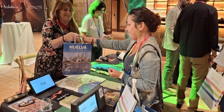 Huelva promociona su oferta turística en las Jornadas de Andalucía en Levante ante más de 300 profesionales