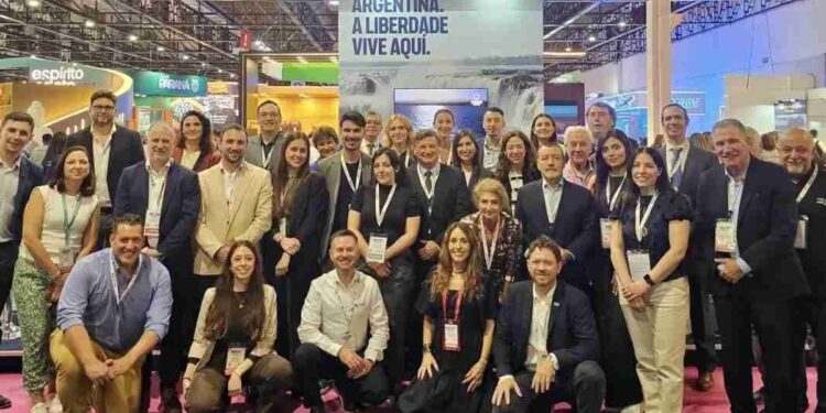 Promocionan el turismo en Salta en la feria ABAV Expo Brasil