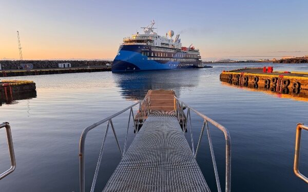 Islandia: Puerto de Keflavik opera primeras escalas con recambio de cruceristas de su historia