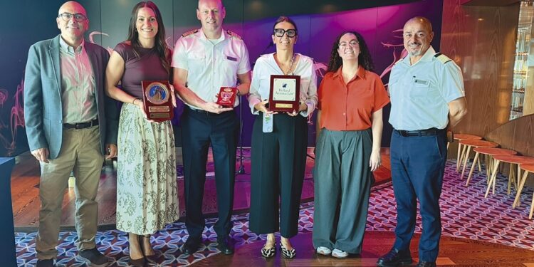 La Palma inicia la temporada de cruceros con el “Nieuw Statendam”