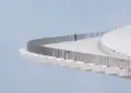La escalera infinita de la nueva Ópera de Shanghái que parece subir hasta el cielo