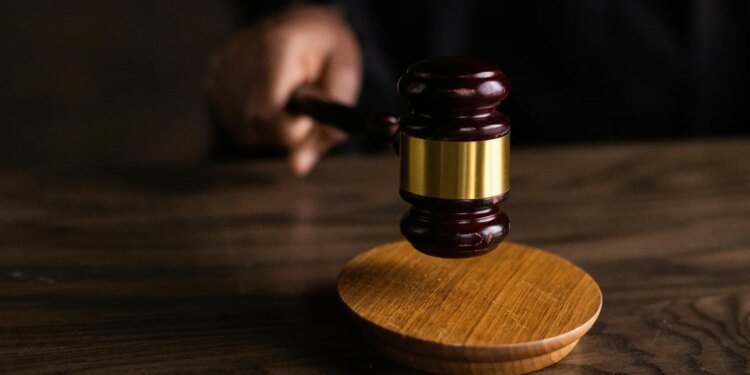 La justicia deniega la incapacidad permanente a un agente de viajes con fibromialgia: "No es una patología permanente"
