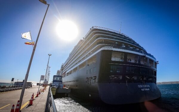 Holland America Line abre reservas para nuevos viajes Evolution Voyages del Oosterdam