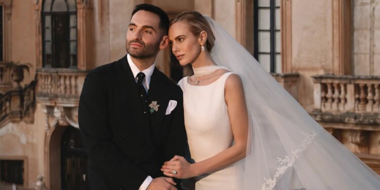 La novia llevó vestidos de Balenciaga, Chanel y Valentino para celebrar una boda siciliana de tres días