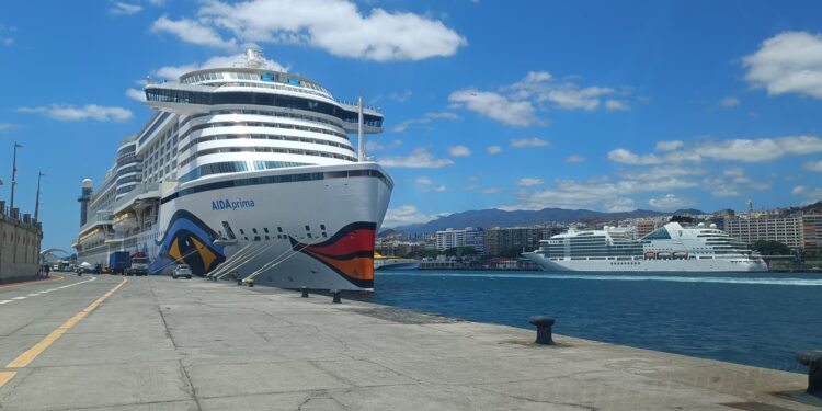 Canarias multiplica por 13 sus cruceristas en tres décadas