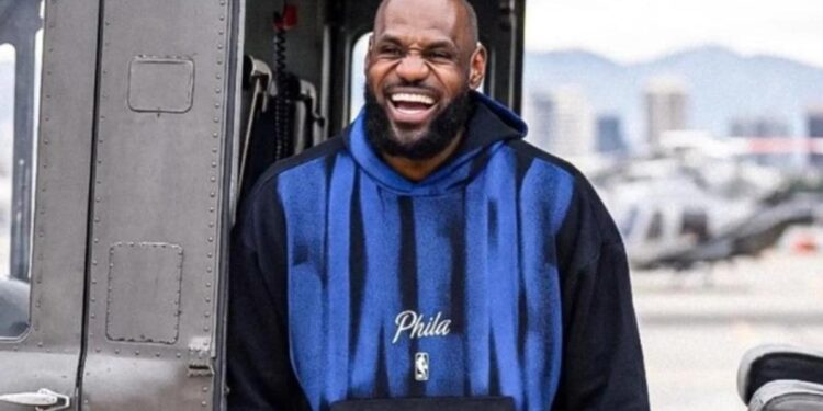 LeBron James se desplaza en helicóptero de Nueva York a Philadelphia