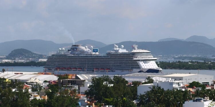 Mazatlán recibe al crucero Discovery Princess con más de 3 mil 500 pasajeros