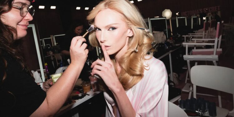Watch Alex Consani Get Angel-Ready for the 2026 Victoria’s Secret Fashion Show