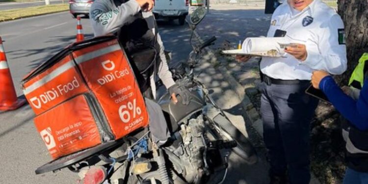 Sancionan a conductores por ofrecer viajes en motocicleta mediante aplicaciones