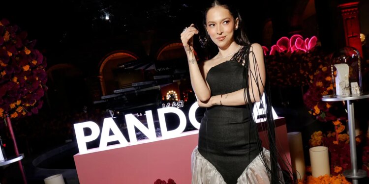 Pandora construyó el momento más emotivo de Gala Vogue de Día de Muertos 2026