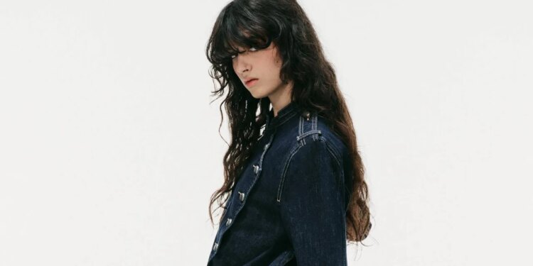 Jeans color café de Zara: Cómo llevarlos con blusas, camisas y camisetas en otoño 2026
