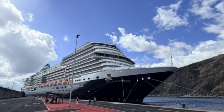 España: Puerto de Santa Cruz de La Palma inicia temporada de cruceros 2026-2027