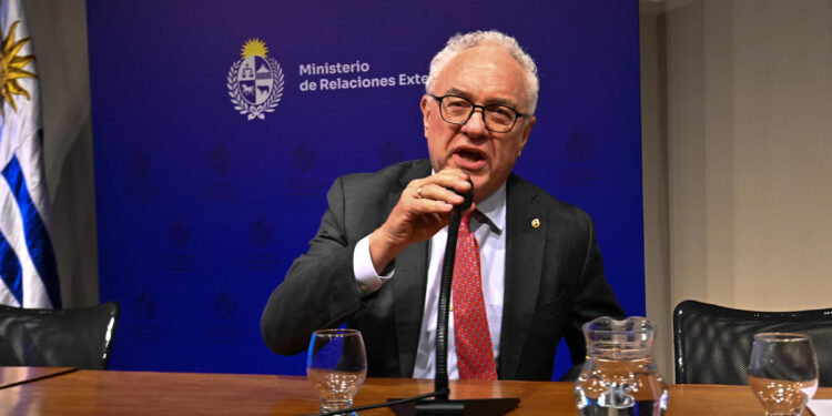 Rodrigo Blás puso bajo la lupa viajes de Lubetkin: gastos, acompañantes y escalas en Roma