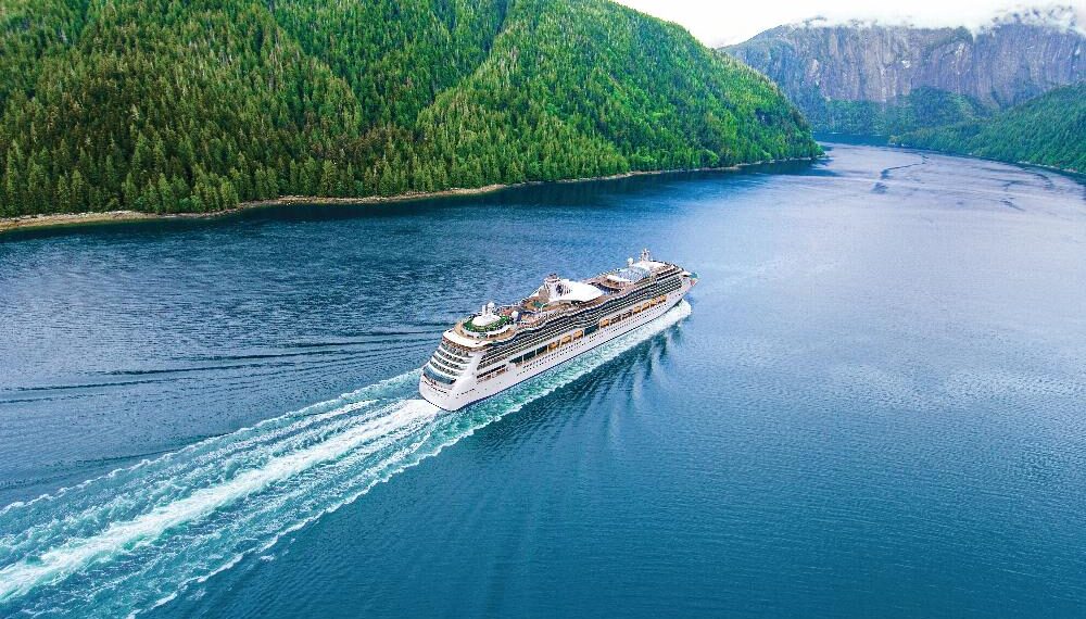 Royal Caribbean presenta su programa de cruceros en Alaska para 2028